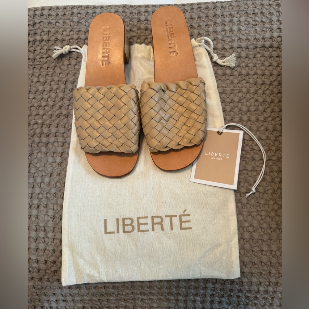 Liberté Santorini leather woven mule slides - Size 9 - NWT